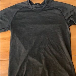 Lulu lemon shirt